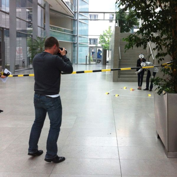 Fritz Philipp fotografiert bei einem Business-Shooting, Blick hinter die Kulissen