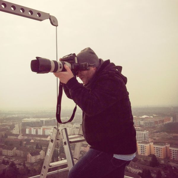 Fotograf Fritz Philipp bei der Arbeit, Making-of eines Fotoshootings